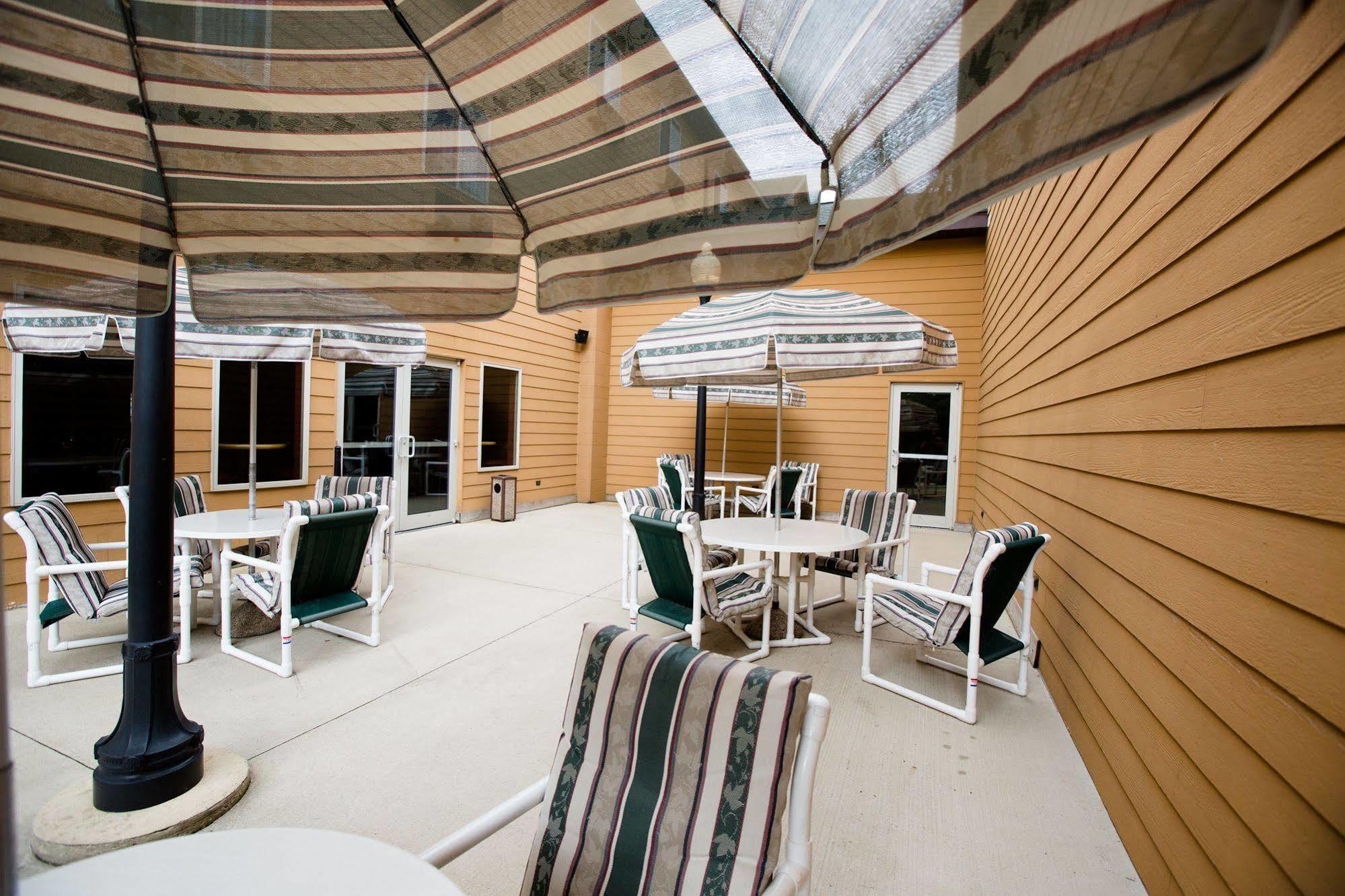 Cranberry Country Lodge Tomah Exterior photo