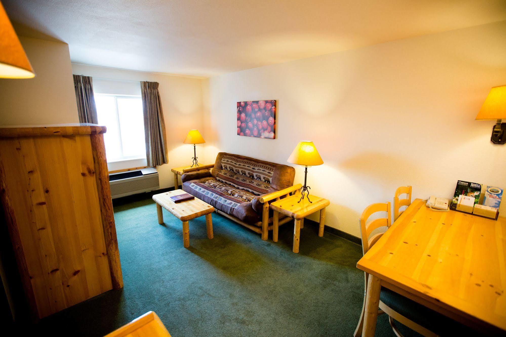 Cranberry Country Lodge Tomah Exterior photo